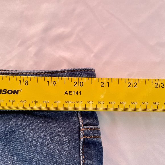 Ava & Viv Women's Blue Denim Power Stretch Midi Roll Cuff Shorts Plus Size 18W - Picture 7 of 9